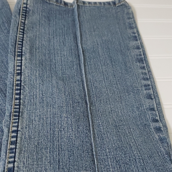 Vintage womens Levi's With Pleat Down The Front - Picture 2 of 6